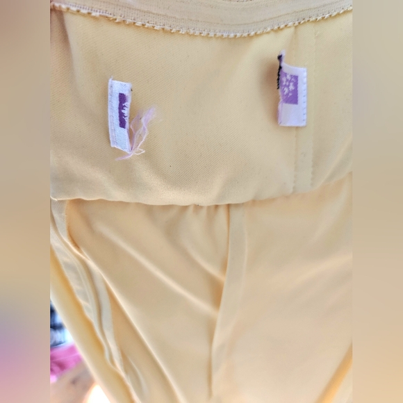 No Brand/No Tags Pale Yellow Chiffon Halter Neck Empire Waist Gown Jewel detail - Picture 7 of 16